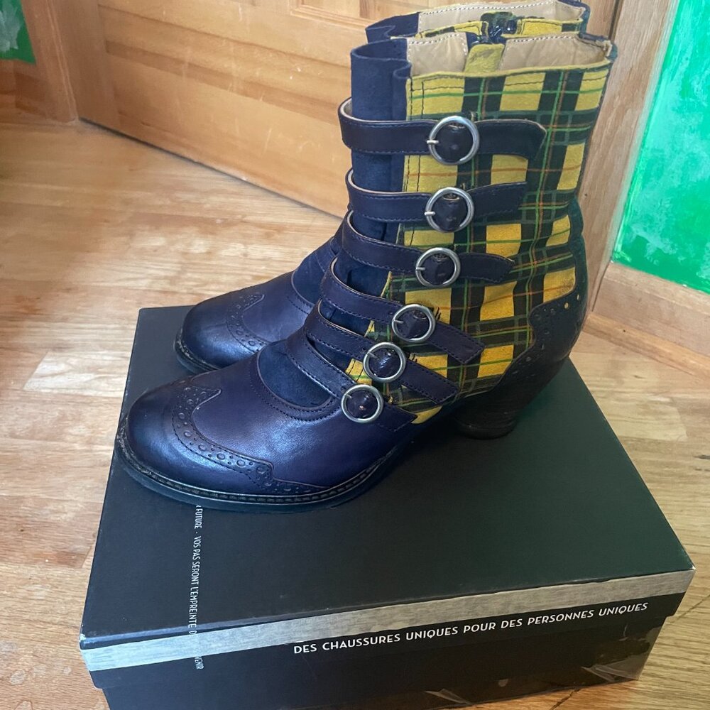 John Fluevog "Woodland" Navy with Yellow Plaid Buckle Boots sz 10 - Picture 3 of 4